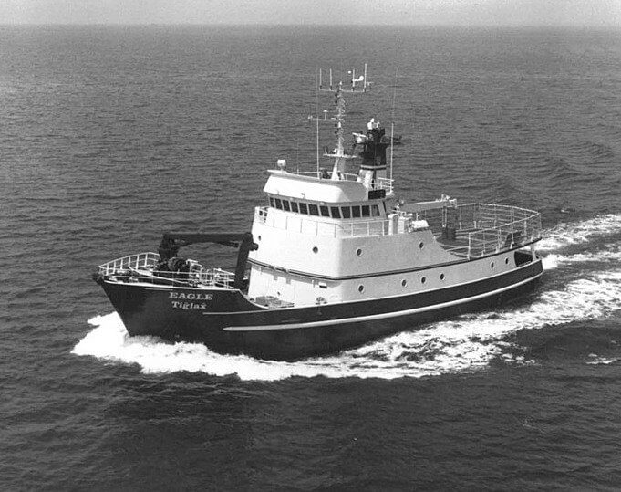 Ева потеряла отца в ту ночь