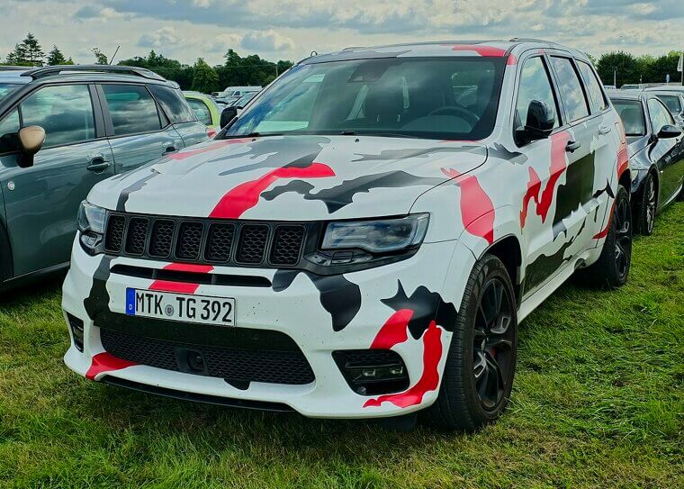 11. Jeep Grand Cherokee SRT8 (2006–2010)