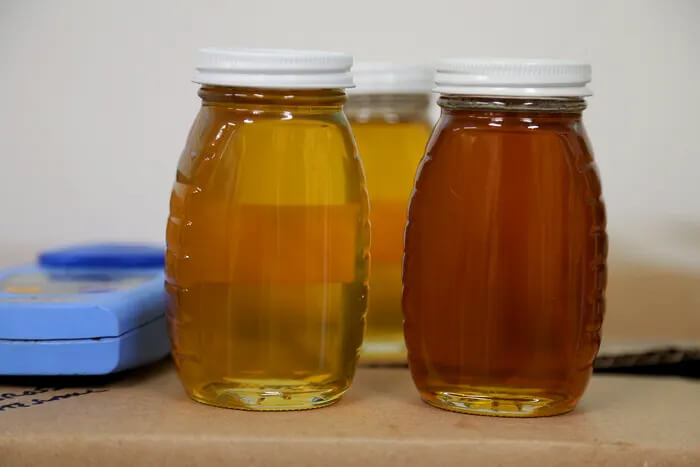 Diferentes tonos de miel seg煤n la estaci贸n