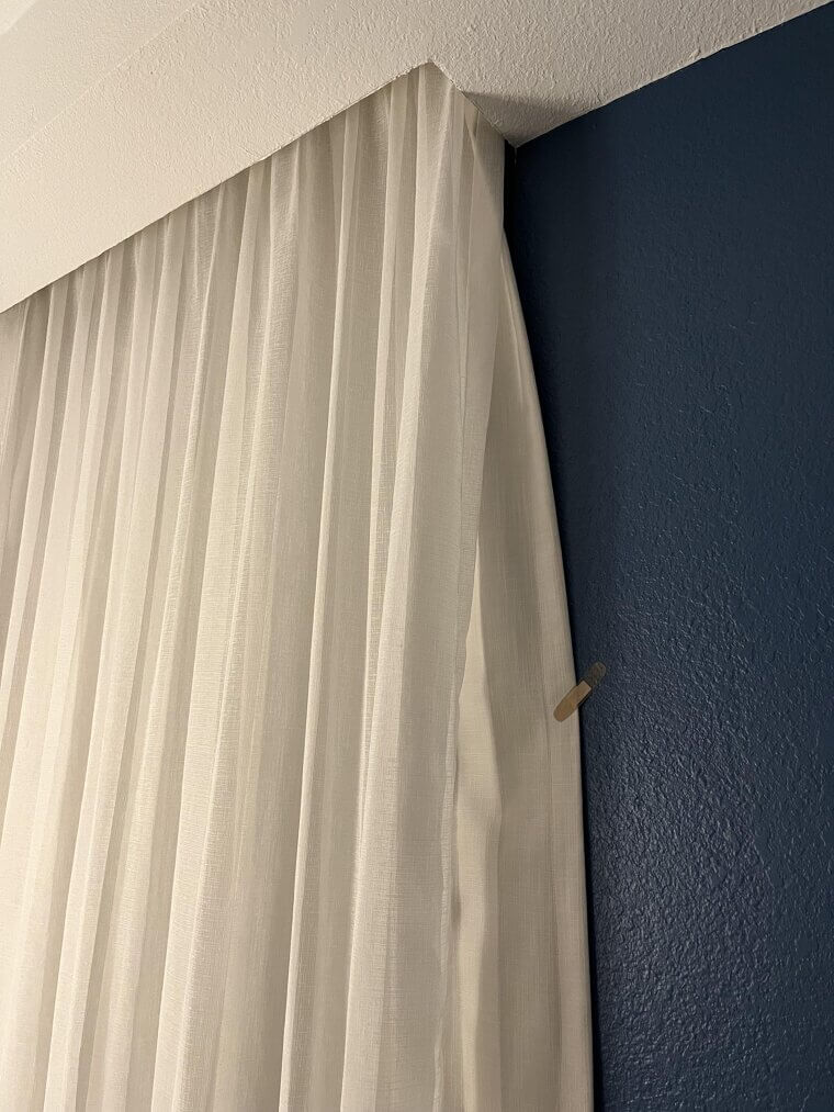 Use A Clothespin To Keep Hotel Curtains Fully Closed