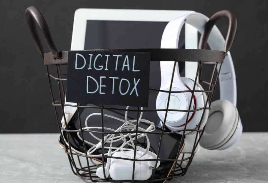 Digital Detox: Why Unplugging From Your Screens Could Be the Best Thing You Ever Do