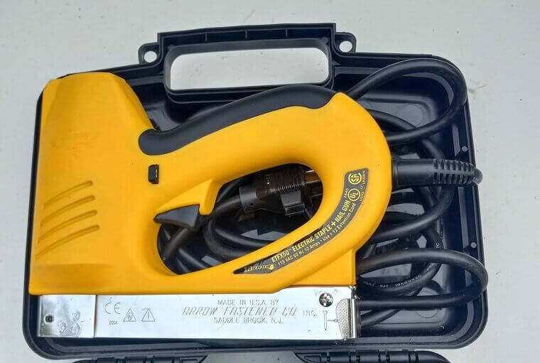 ​Electric Staple Gun