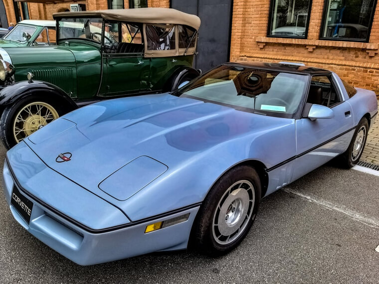 Chevrolet Corvette C4 (1980s)