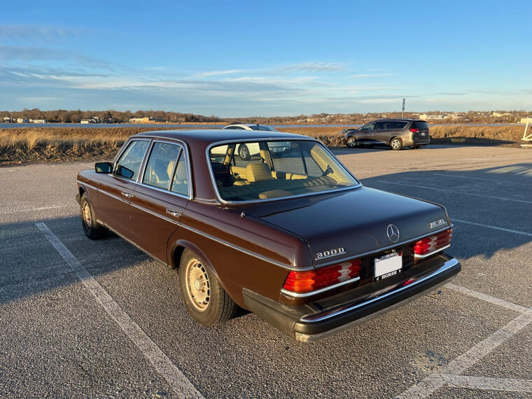 Mercedes-Benz 300D (1980s)