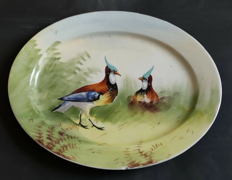 Bandejas de Limoges «Game Bird» pintadas a mano: valen más de 1.200 dólares por su belleza naturalista y su procedencia francesa del siglo XIX