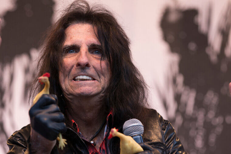 Alice Cooper Plays Golf Almost Every Single Day