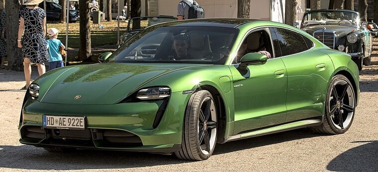 Porsche Taycan (2019–2025)