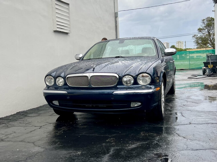 Jaguar XJ (X350) (2003–2009)