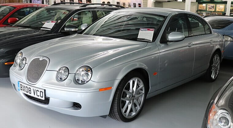 Jaguar S-Type R (2002–2008)