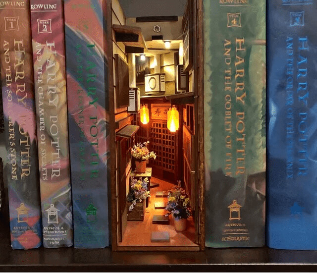 A Teeny Tiny Bookshelf