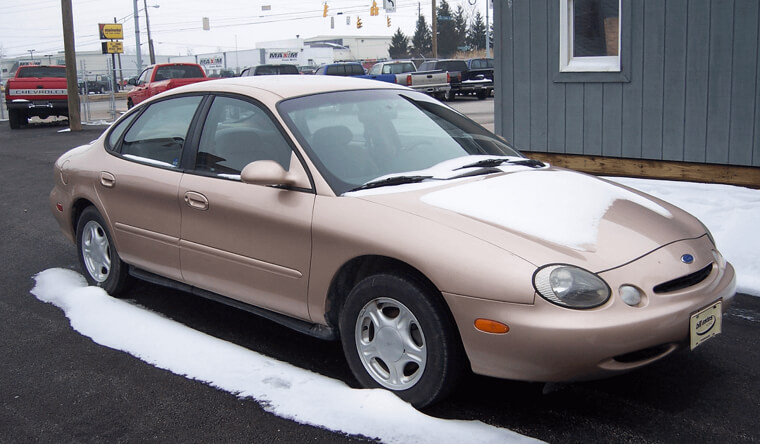 Ford Taurus (1996–1999)