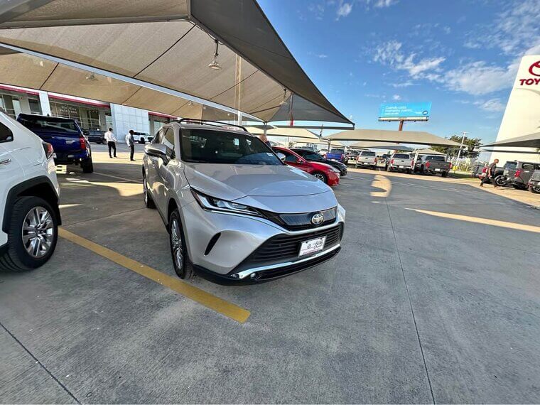 ​2025 Toyota Venza