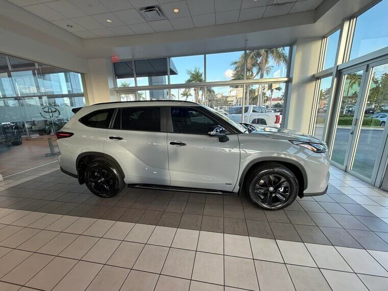 ​2025 Toyota Highlander