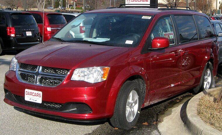 2011 Dodge Grand Caravan Passenger Mainstreet Minivan - $4,900