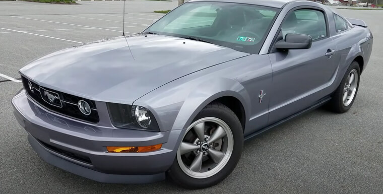 2006 Ford Mustang Premium Coupe 2D - $5,000