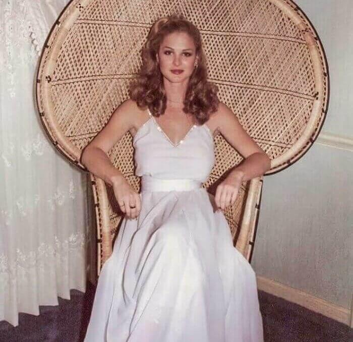 The Queen Has Arrived To Her Wedding Day