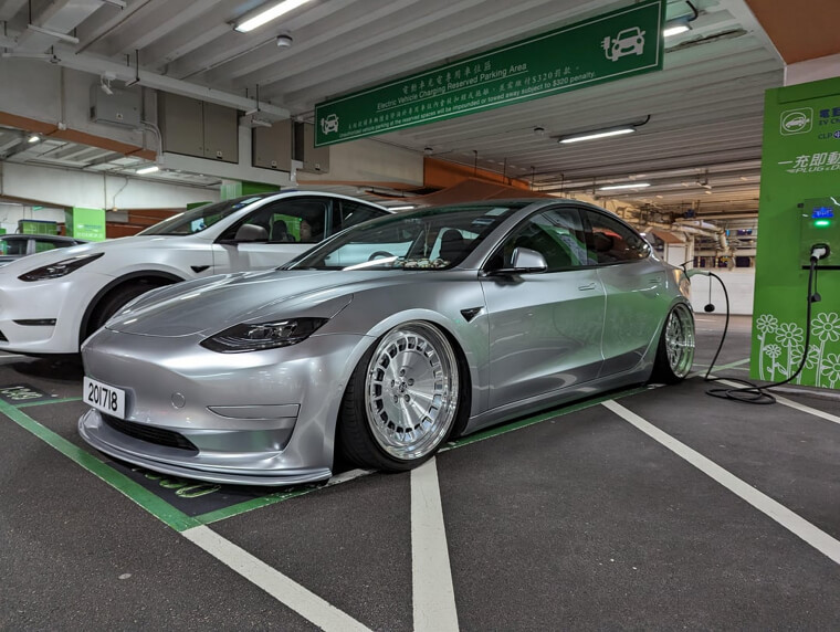 Tesla Model S (early Models)