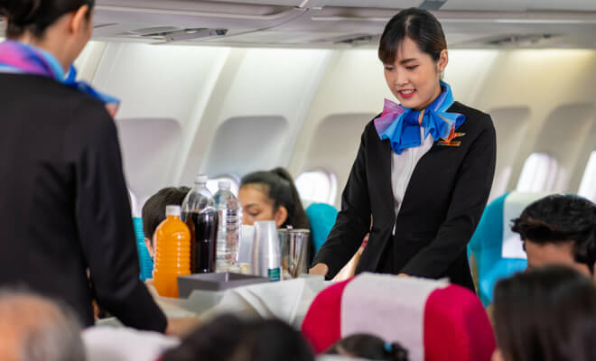 What Not to Eat on an Airplane for a Healthier Flight