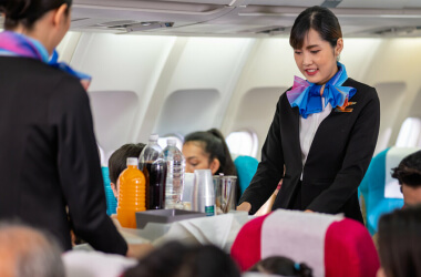 What Not to Eat on an Airplane for a Healthier Flight