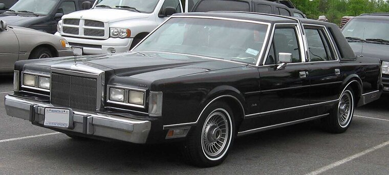 Lincoln Town Car (1981–2011)