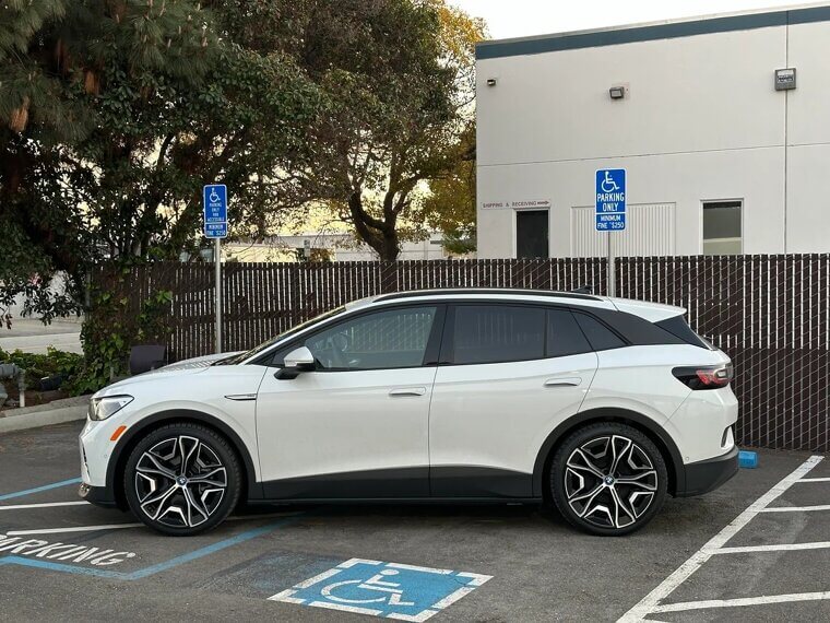 Volkswagen ID. 4 Base Trim