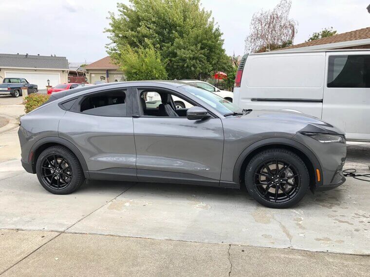 Ford Mustang Mach-E Select