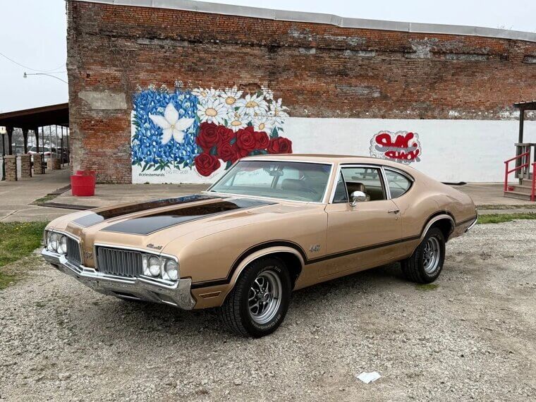 1970 Oldsmobile 442 - $37,500