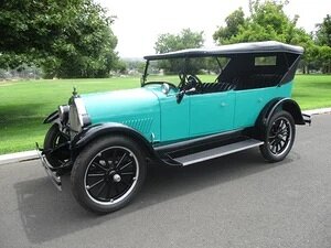 1924 Oldsmobile Touring - $13,900