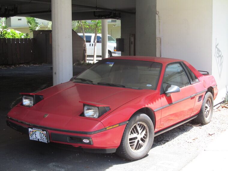 Pontiac Fiero (1984–88)