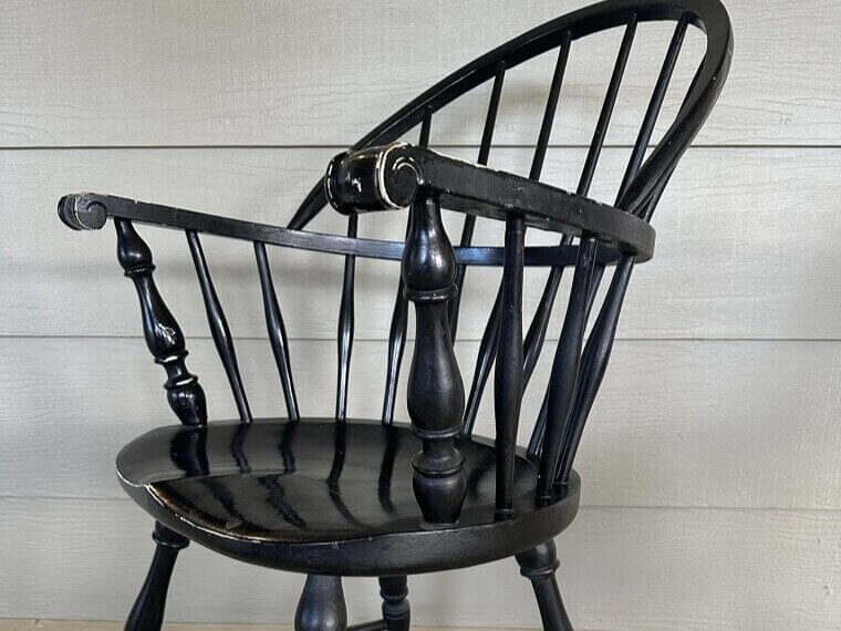 Vintage Windsor Chairs: A Timeless Flip Opportunity