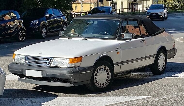 Saab 900 (1978–1998)