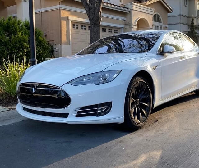 Tesla Model S (early Models)