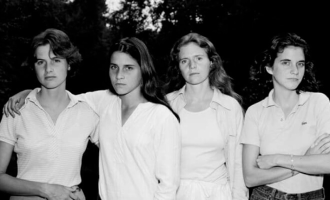 4 Sisters Took The Same Picture For 40 Years And The Change Overtime Is Beautiful
