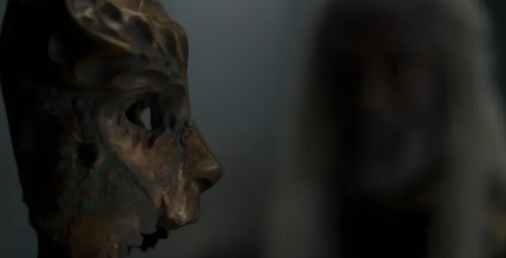 Did Anyone Notice What's Hanging in Driftmark Throne Room