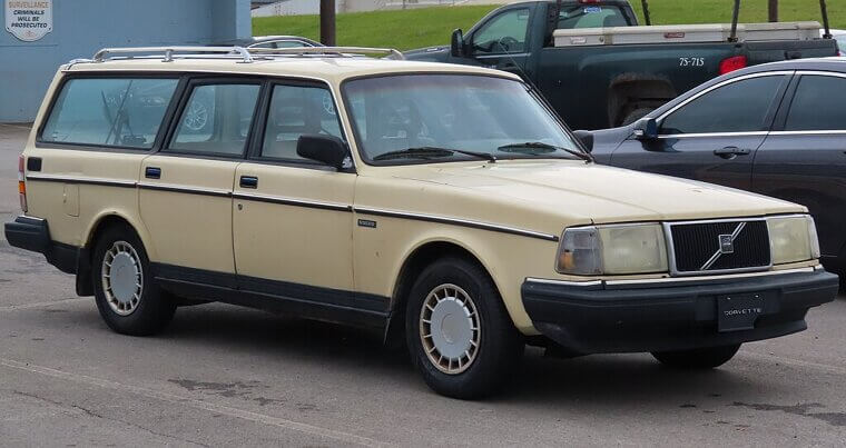 Volvo 240 Wagon (Manual)
