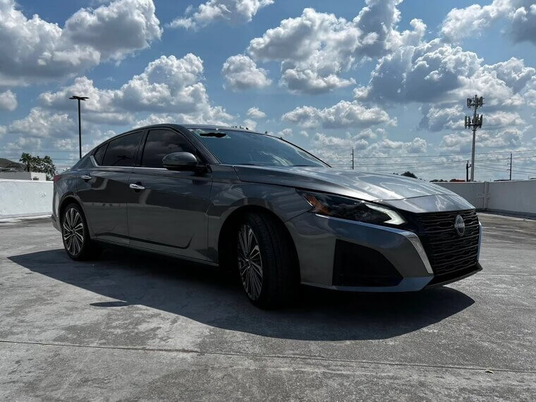 ​Nissan Altima