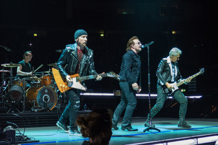 U2, 40, 1983