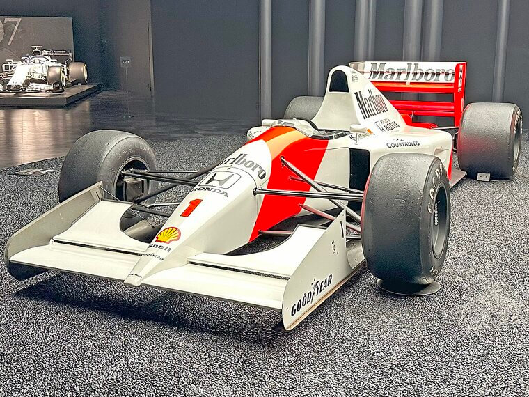 McLaren F1 (1992)