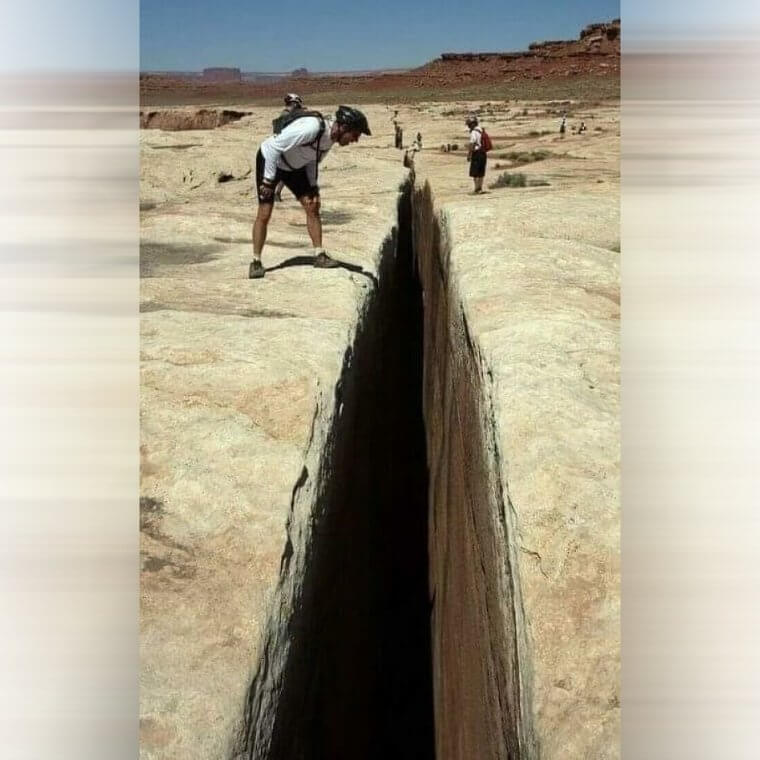 Une fissure de 65 pieds de profondeur dans un parc de l'Utah