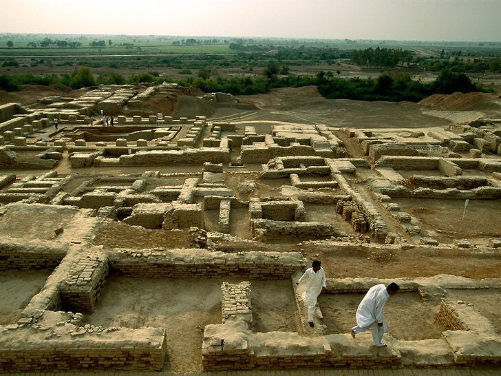 The Mound Of The Dead Unearthed In Pakistan