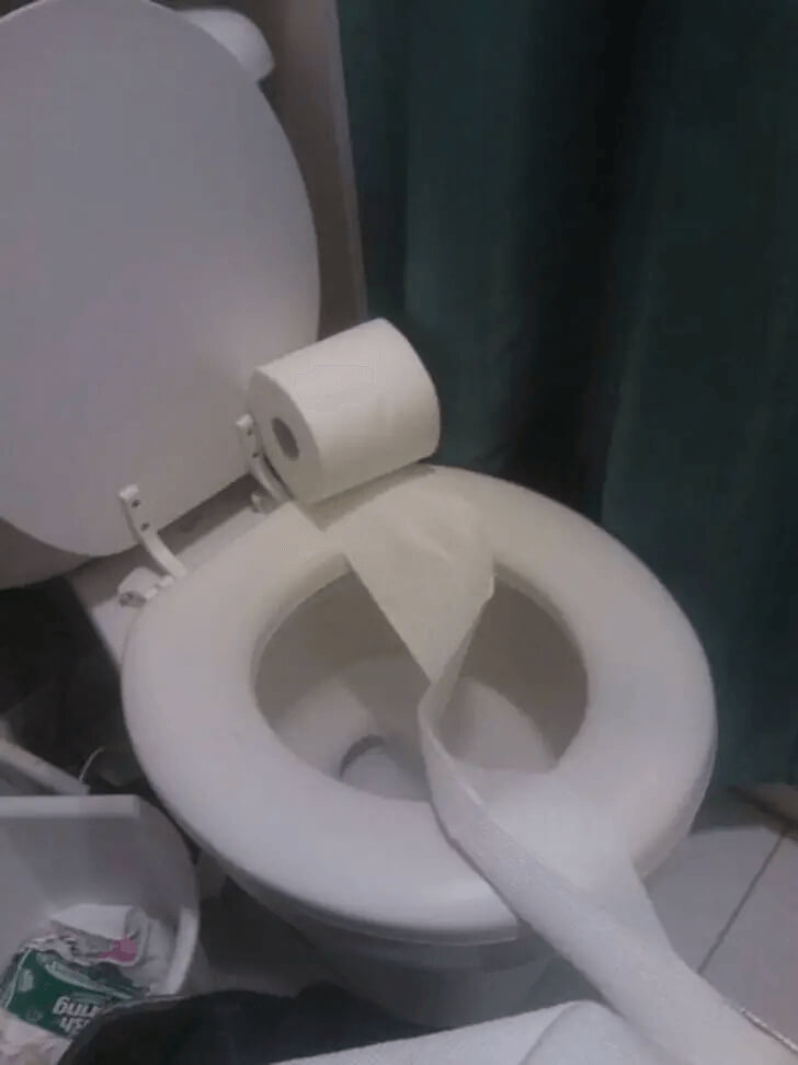 トイレットペーパー落下