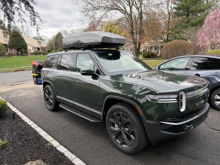 Rivian R1S