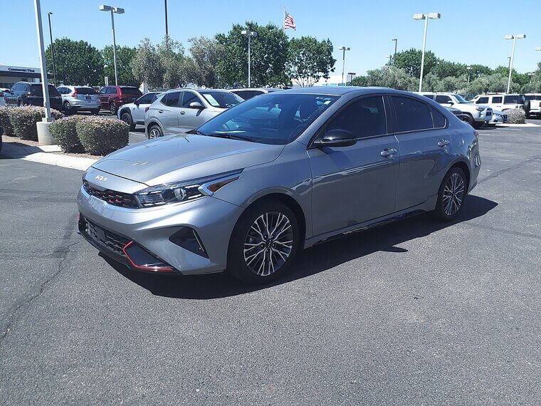 Kia Forte GT-Line (2024)