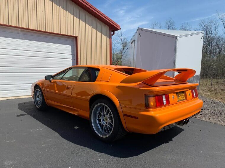 Lotus Esprit V8