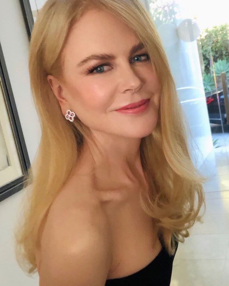 Nicole Kidman Keeps Her Hair Bright With This Alcohol Rinse