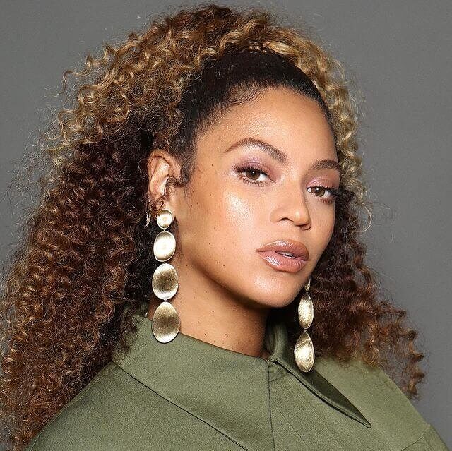 Beyonce Uses A Glue Stick Instead Of Eyebrow Gel