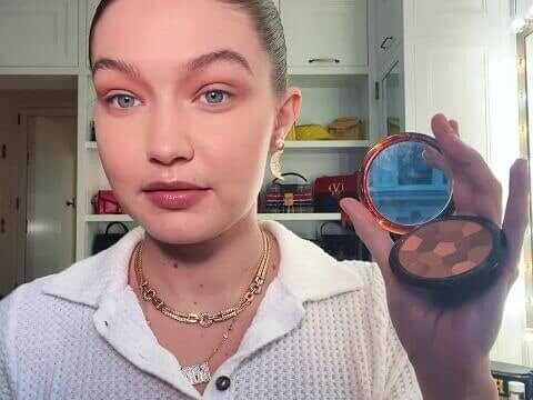 Gigi Hadid Has A Special Scrub To Keep Her Lips Moisturized