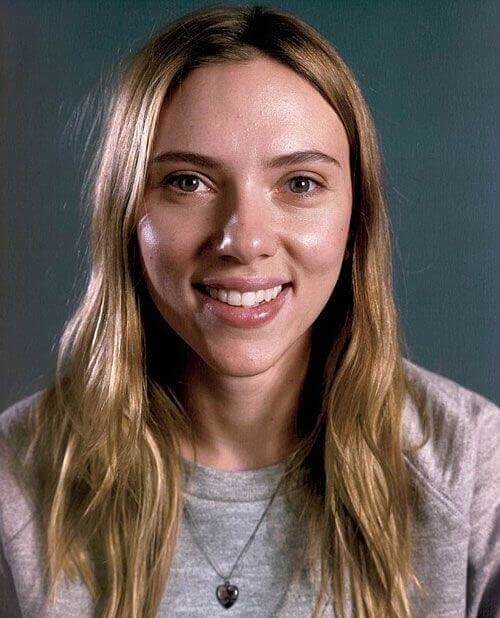 Scarlett Johansson Uses Vinegar To Keep Her Skin Blemish Free
