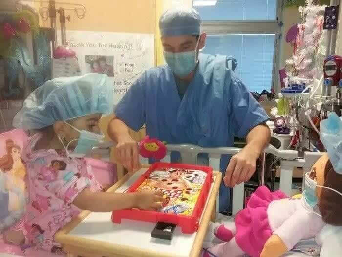 This Is How They Show Children What Surgery Is Going To Be Like