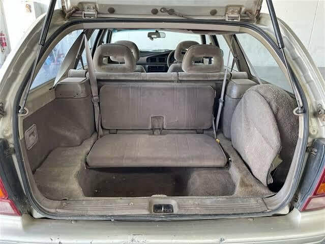 Rear-Facing Third Row Seats